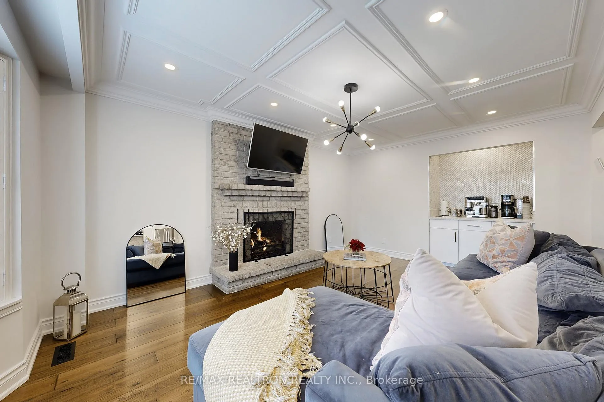 Photo 7 of 147 Mcmorran Crescent, Vaughan, Brownridge — HOMEH