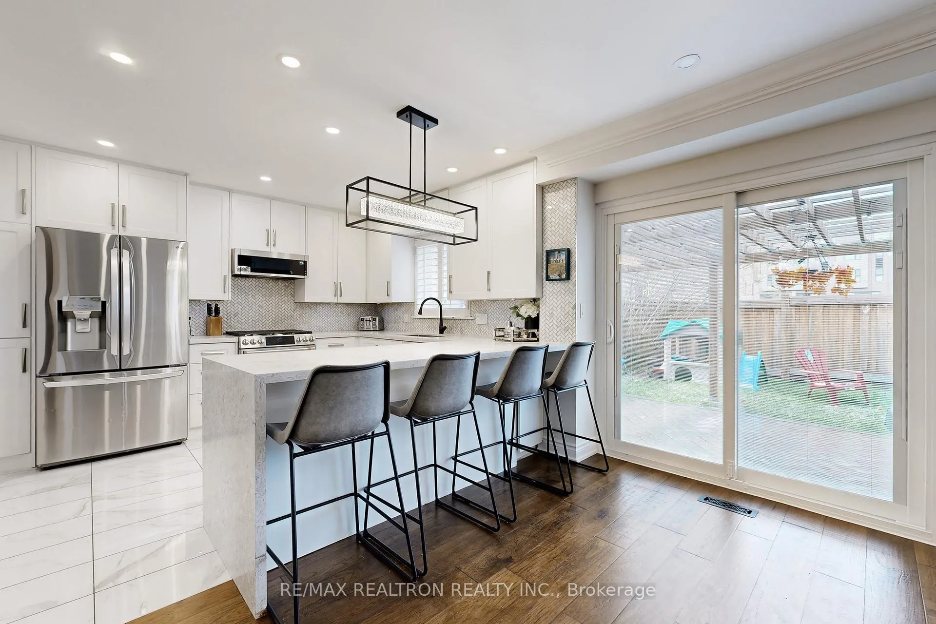 Photo 8 of 147 Mcmorran Crescent, Vaughan, Brownridge — HOMEH