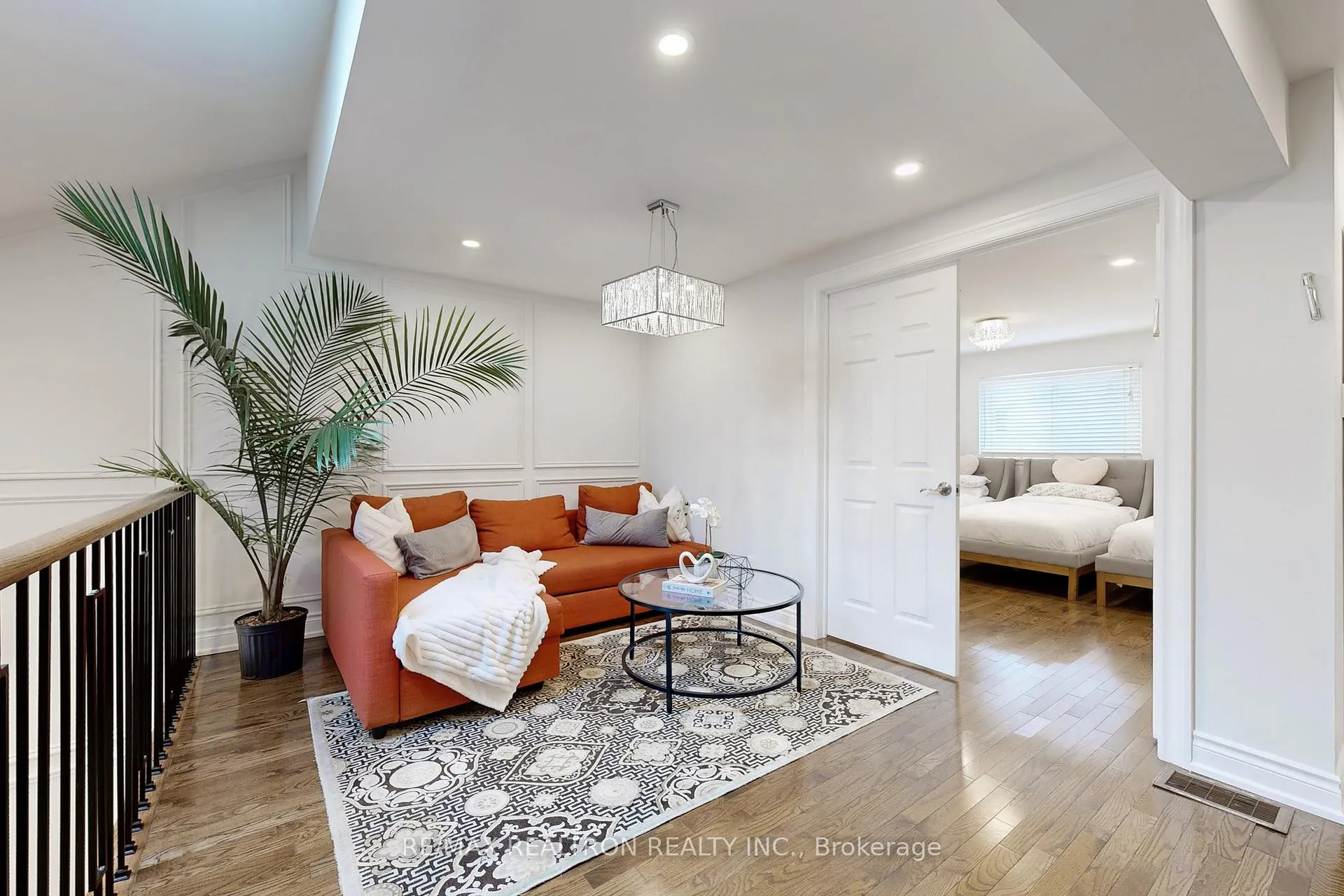 Photo 14 of 147 Mcmorran Crescent, Vaughan, Brownridge — HOMEH