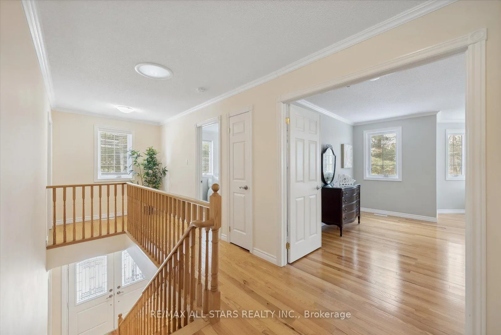Photo 23 of 29 Robert Boulevard, Springwater, Hillsdale — HOMEH