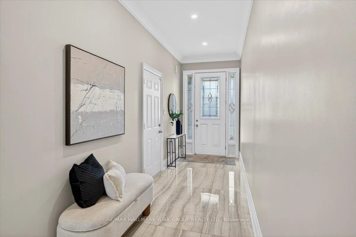 Photo 6 of 40 Alex Campbell Crescent W, King, King City — HOMEH