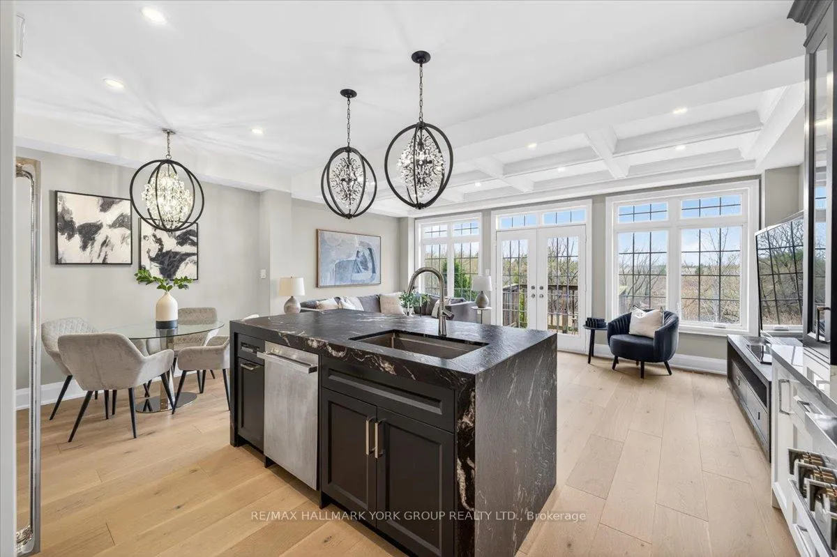 Photo 11 of 40 Alex Campbell Crescent W, King, King City — HOMEH