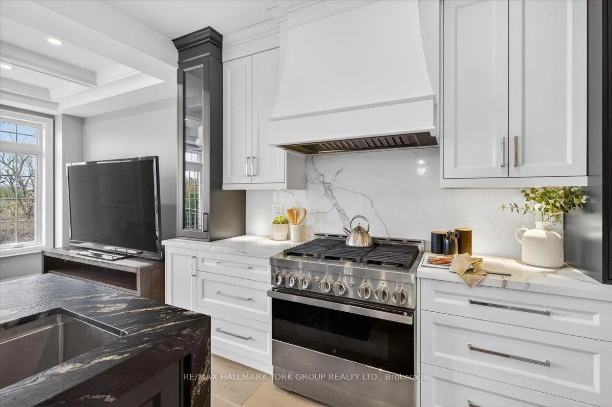 Photo 17 of 40 Alex Campbell Crescent W, King, King City — HOMEH