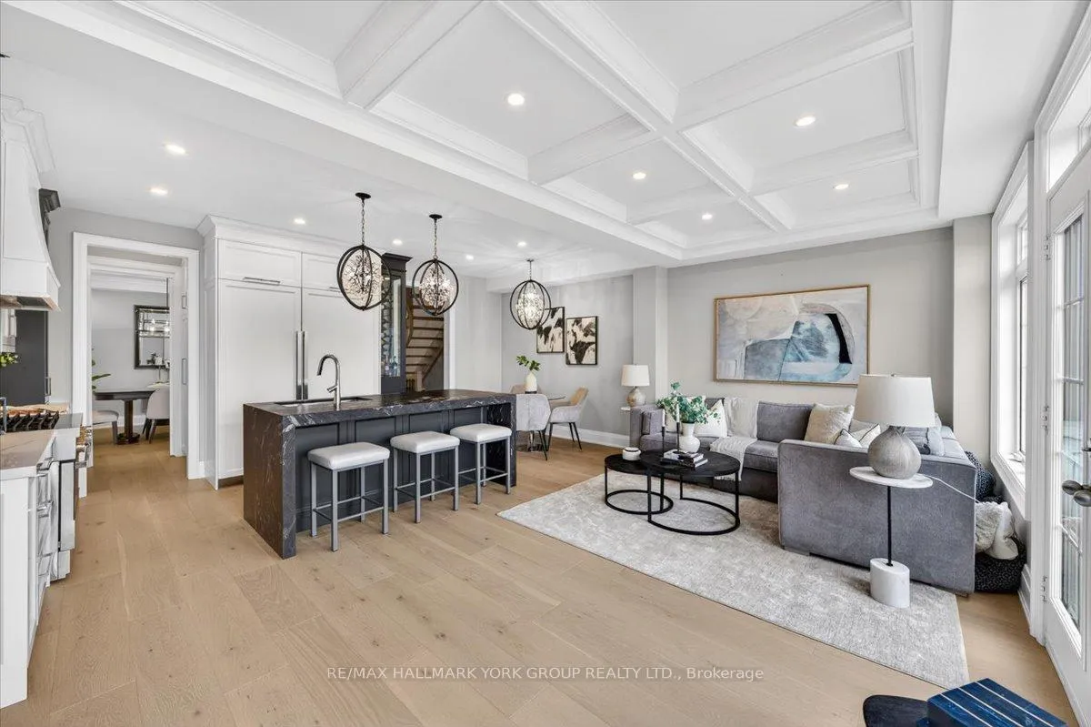 Photo 19 of 40 Alex Campbell Crescent W, King, King City — HOMEH