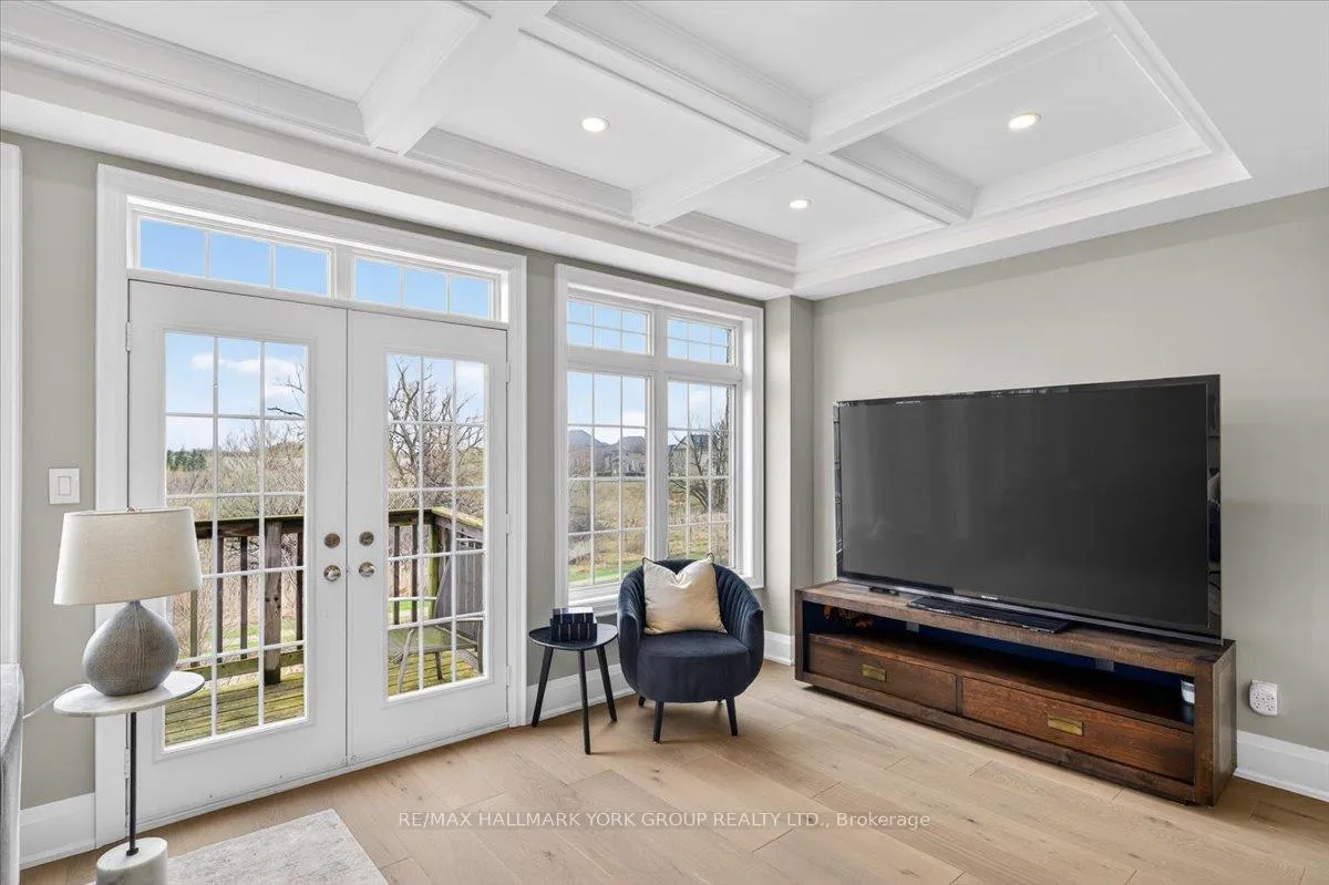 Photo 21 of 40 Alex Campbell Crescent W, King, King City — HOMEH