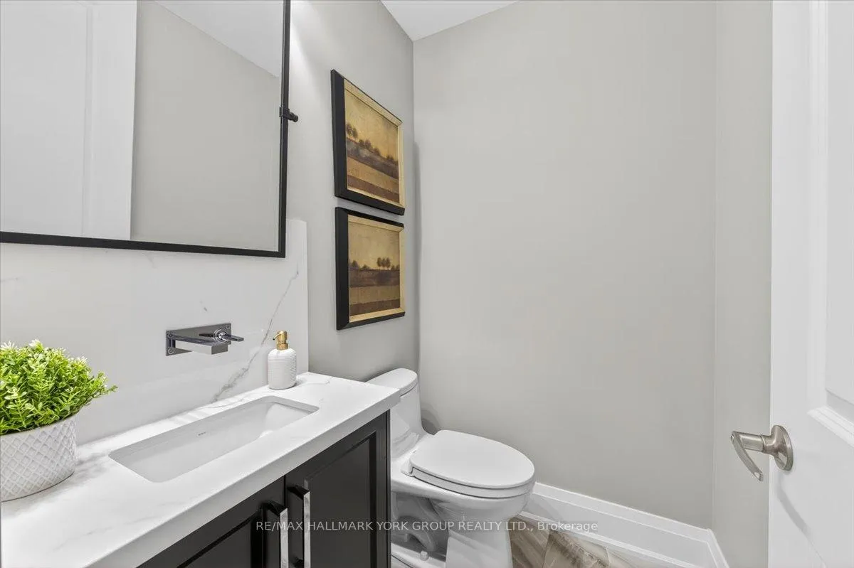 Photo 23 of 40 Alex Campbell Crescent W, King, King City — HOMEH