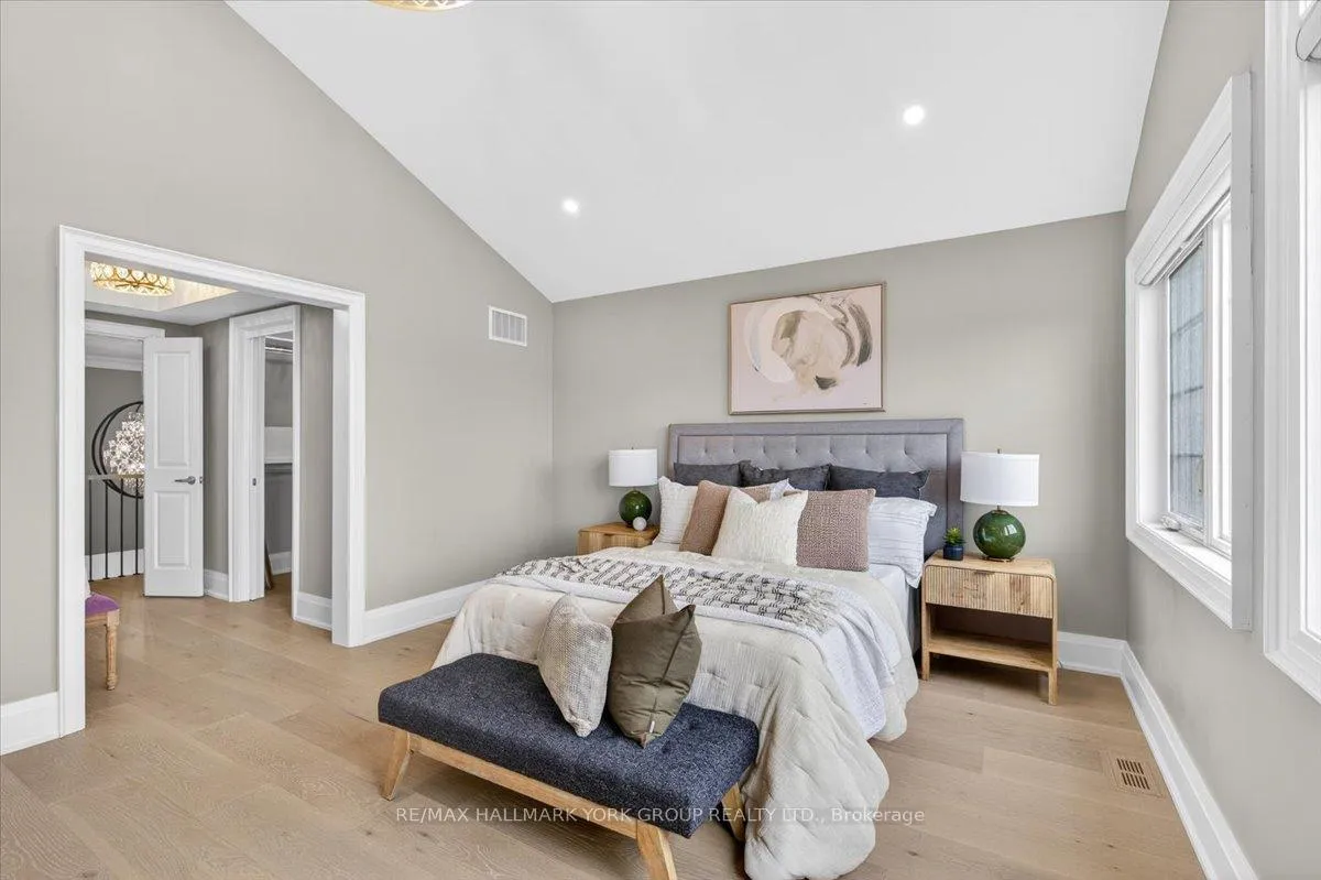 Photo 28 of 40 Alex Campbell Crescent W, King, King City — HOMEH