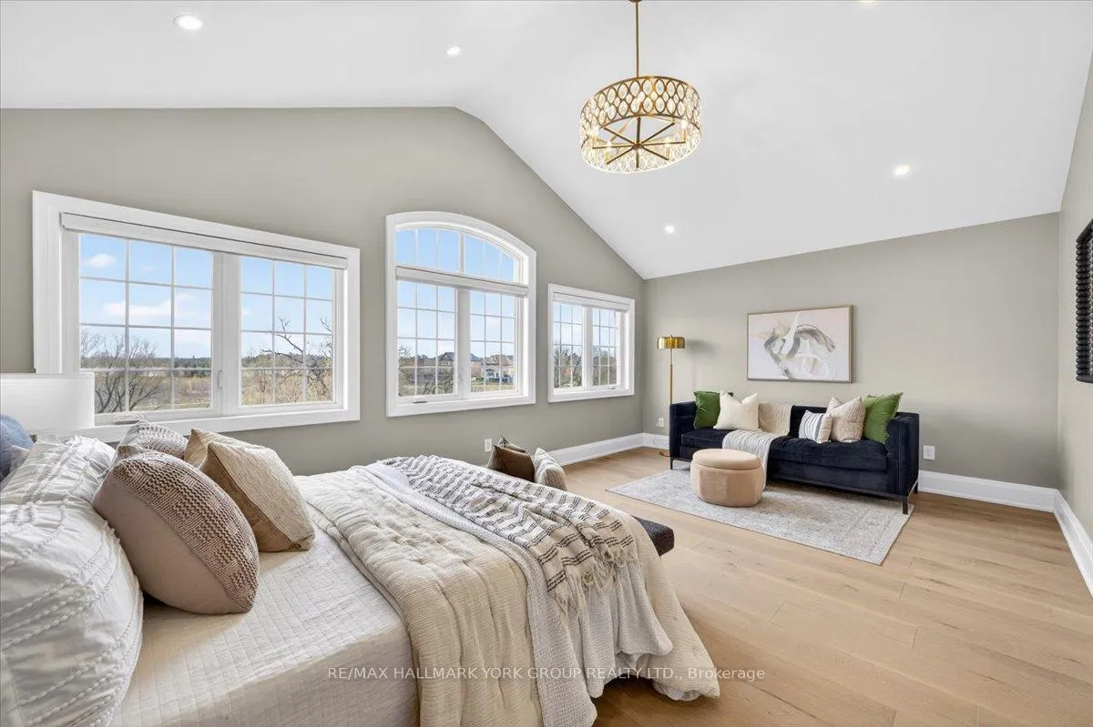 Photo 30 of 40 Alex Campbell Crescent W, King, King City — HOMEH