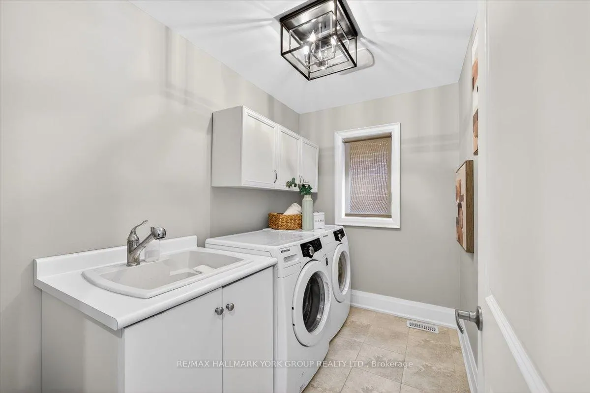 Photo 36 of 40 Alex Campbell Crescent W, King, King City — HOMEH