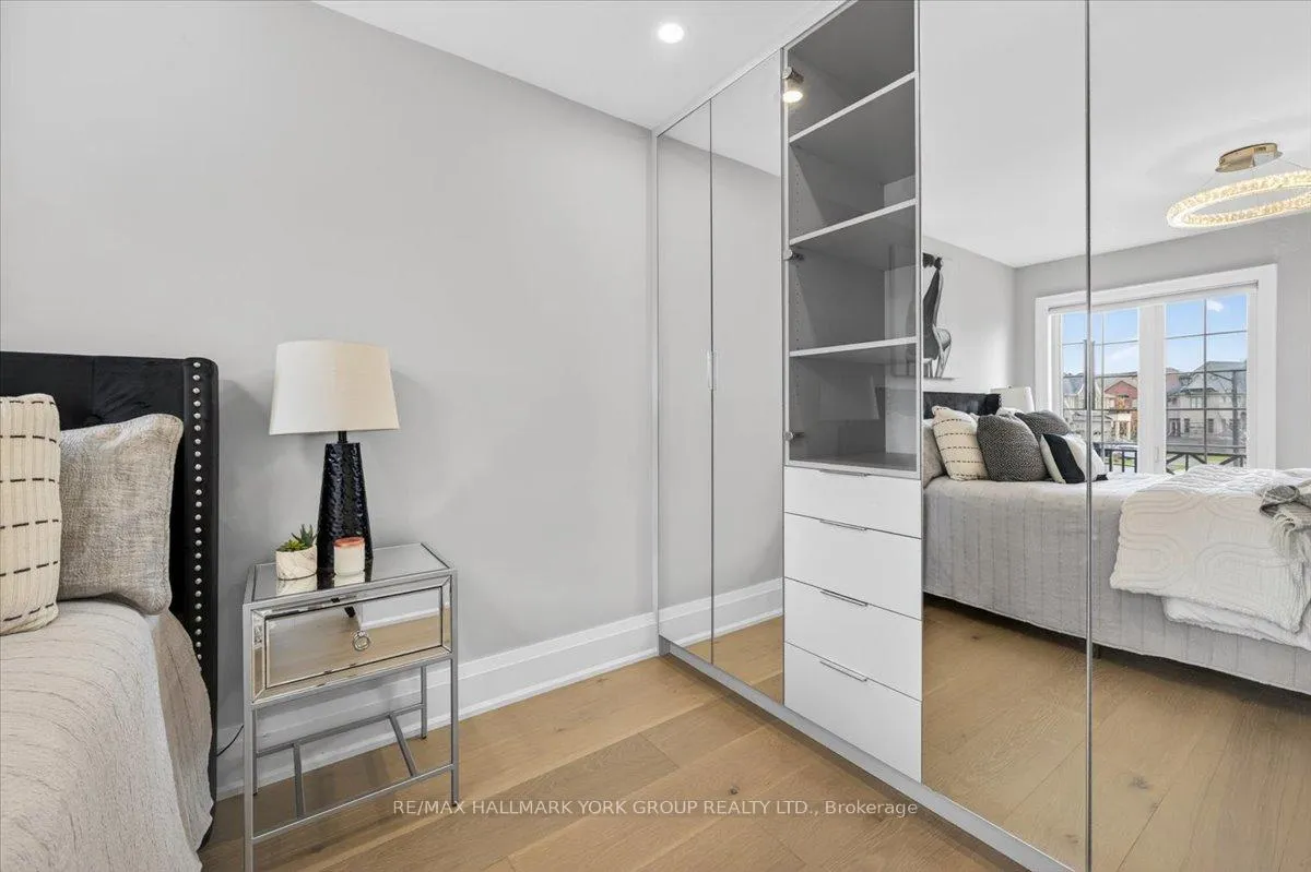 Photo 42 of 40 Alex Campbell Crescent W, King, King City — HOMEH