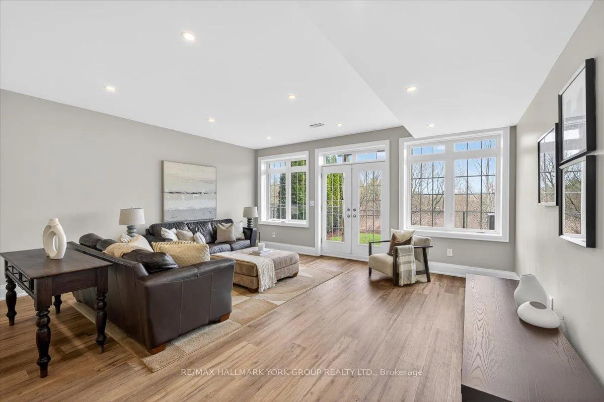 Photo 45 of 40 Alex Campbell Crescent W, King, King City — HOMEH