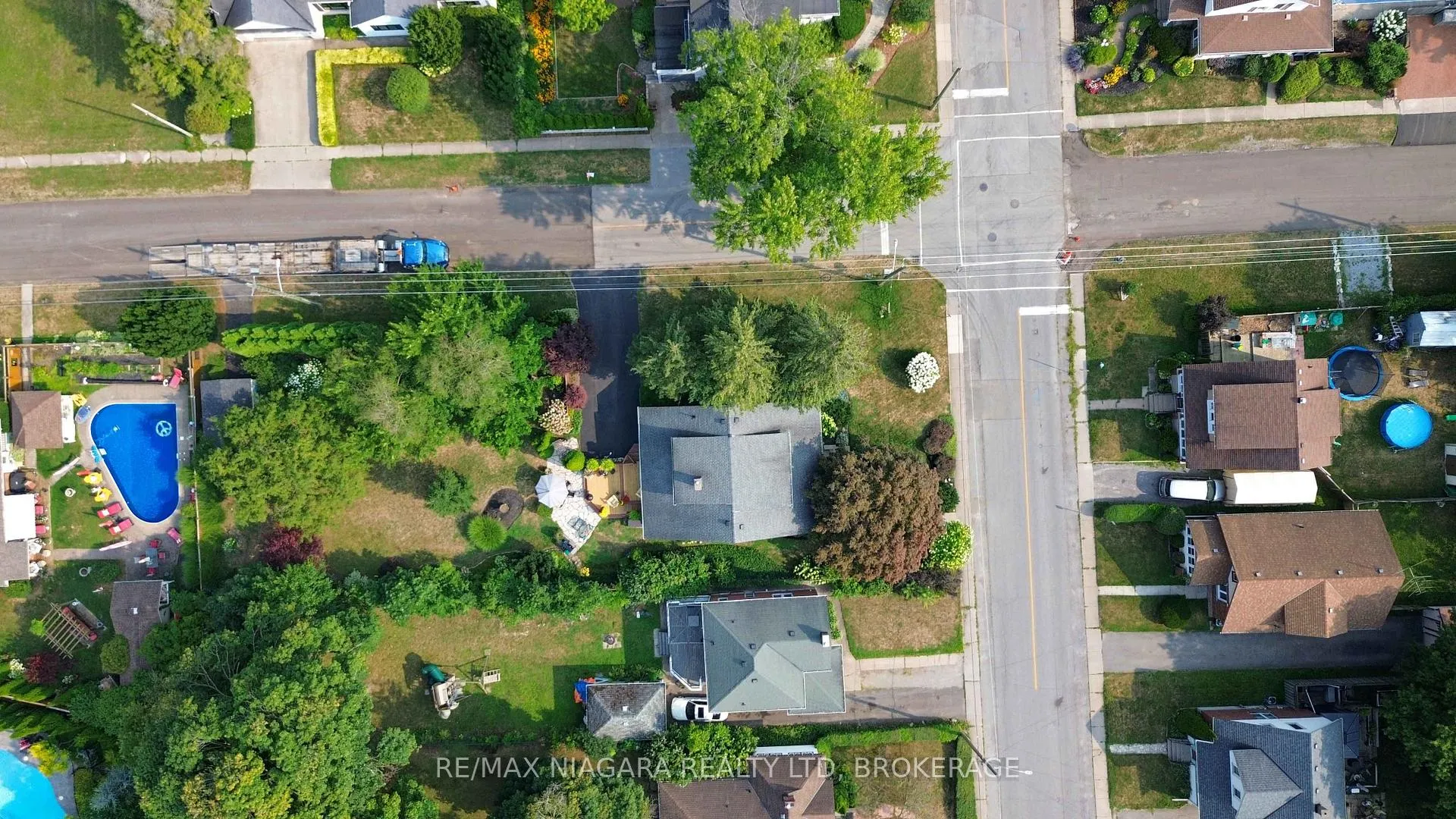 Photo 2 of 5761 Prince Edward Avenue, Niagara Falls, Hospital — HOMEH