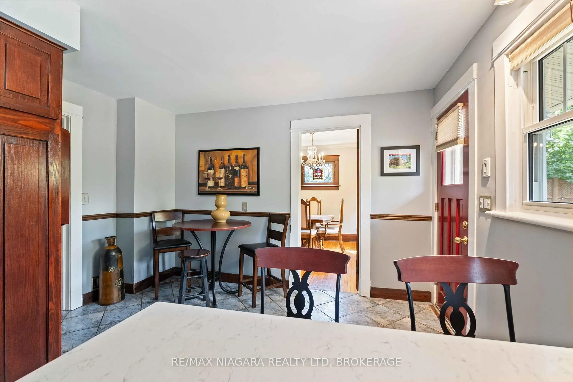 Photo 11 of 5761 Prince Edward Avenue, Niagara Falls, Hospital — HOMEH