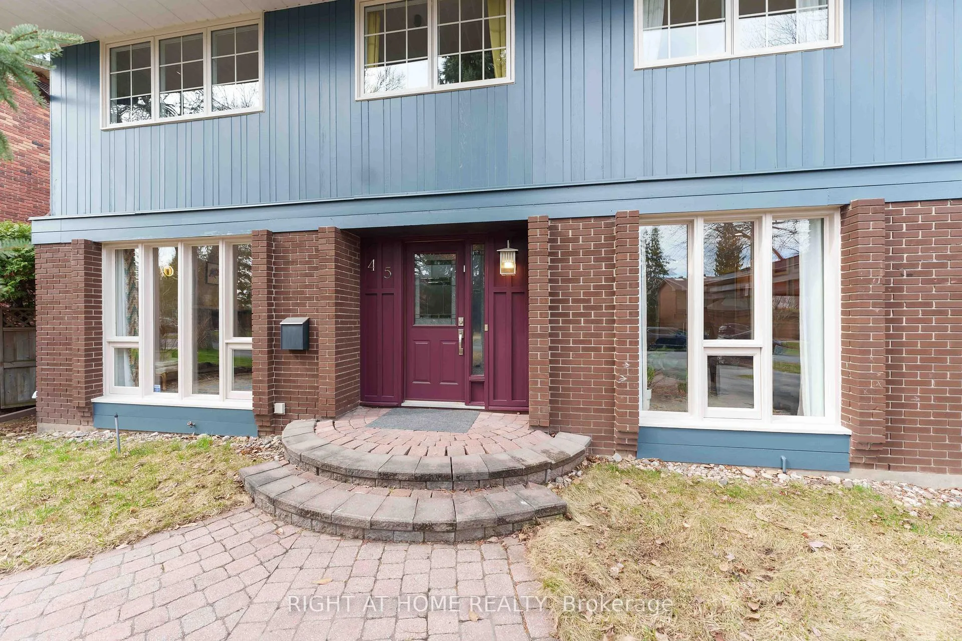 Photo 2 of 45 Banting Way, Ottawa, Kanata - Beaverbrook — HOMEH
