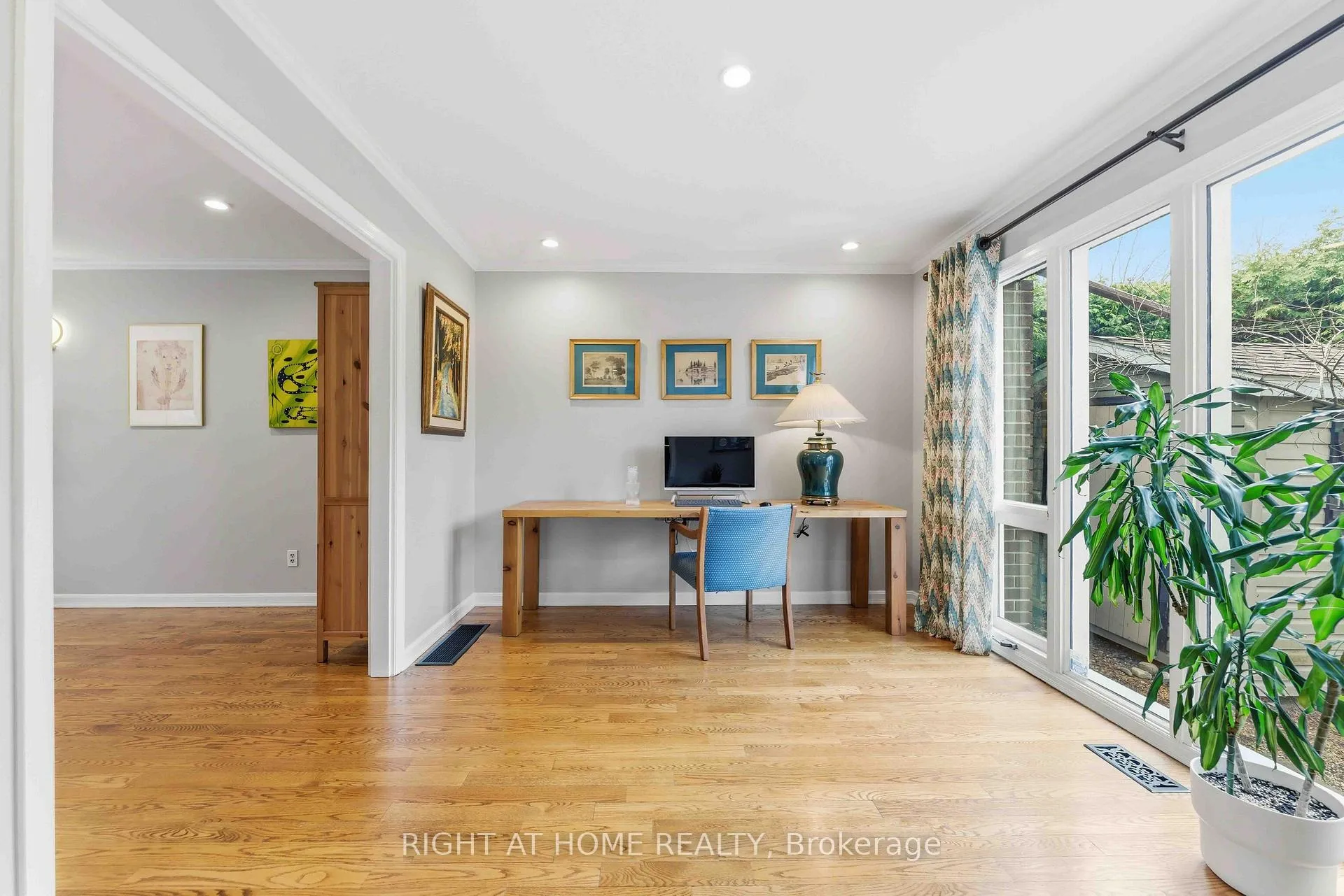 Photo 11 of 45 Banting Way, Ottawa, Kanata - Beaverbrook — HOMEH