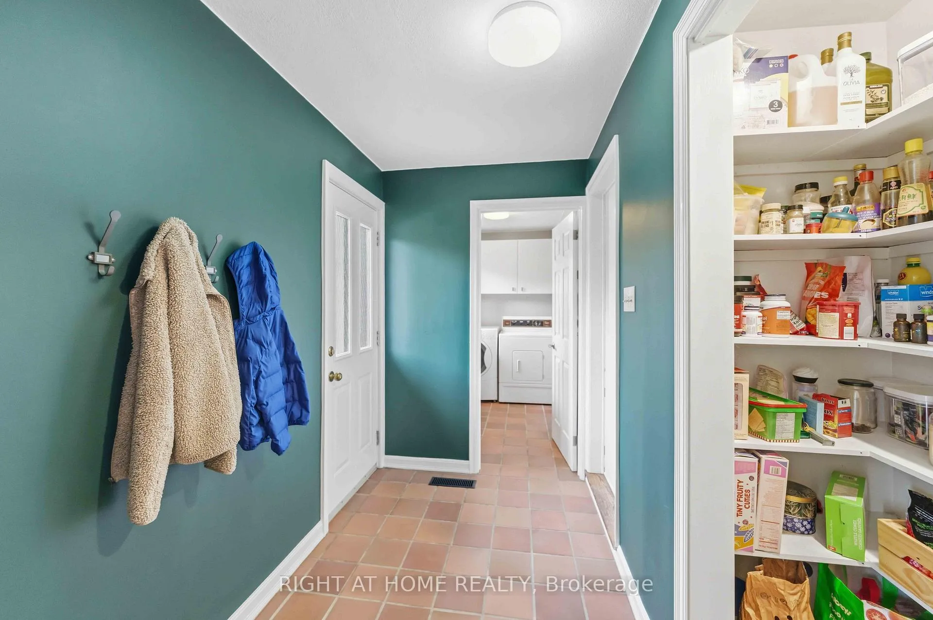 Photo 22 of 45 Banting Way, Ottawa, Kanata - Beaverbrook — HOMEH