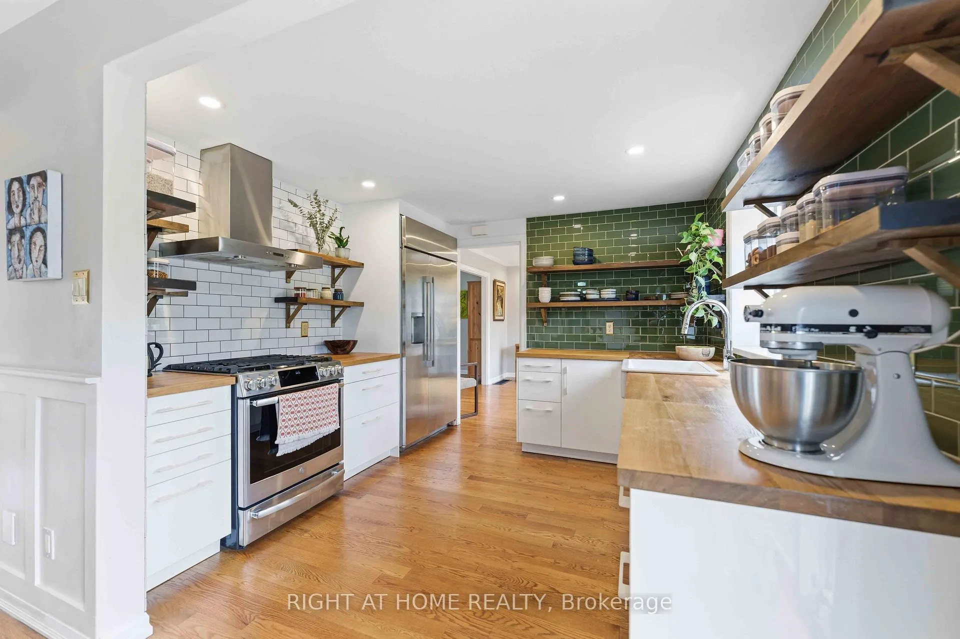 Photo 23 of 45 Banting Way, Ottawa, Kanata - Beaverbrook — HOMEH
