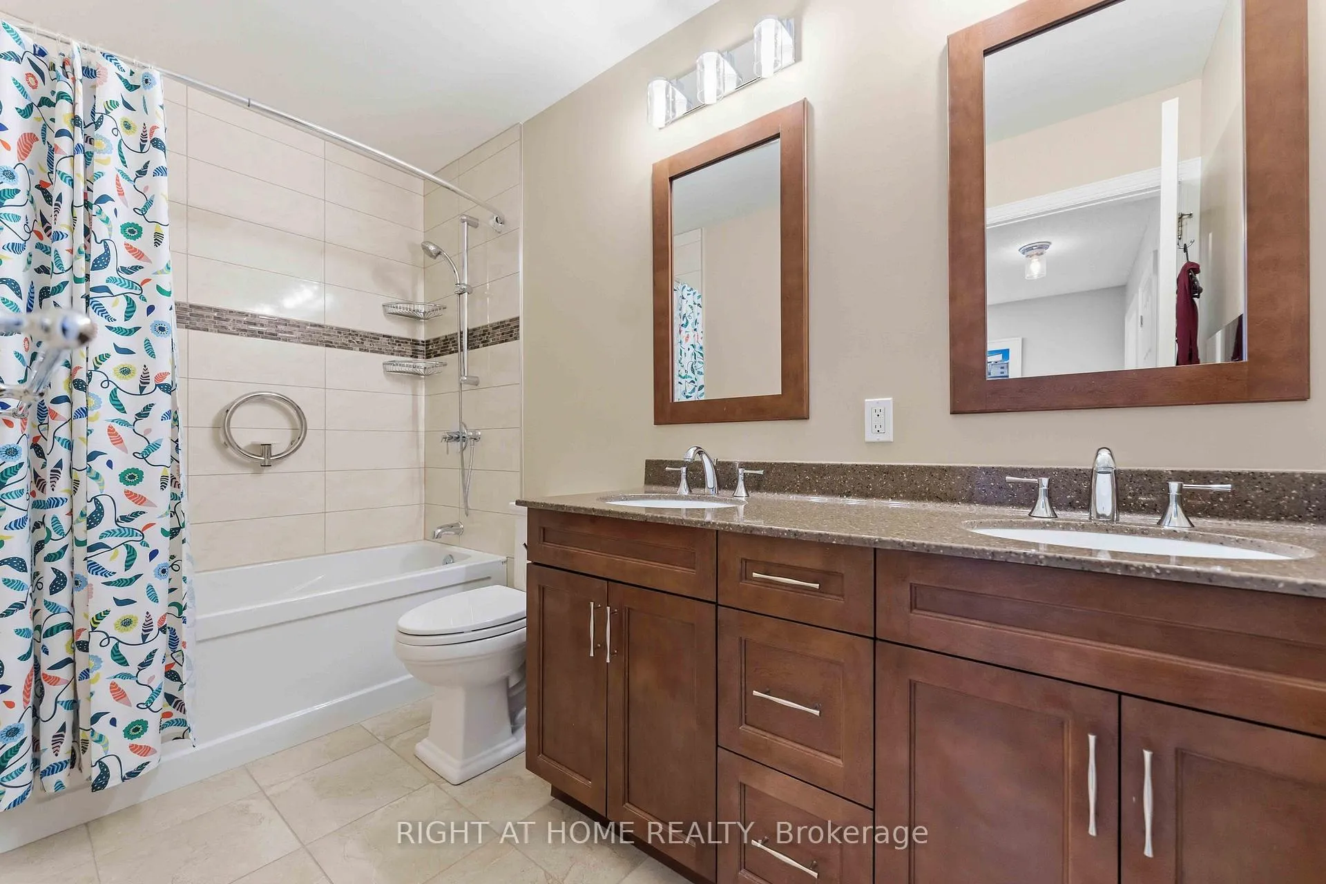 Photo 39 of 45 Banting Way, Ottawa, Kanata - Beaverbrook — HOMEH