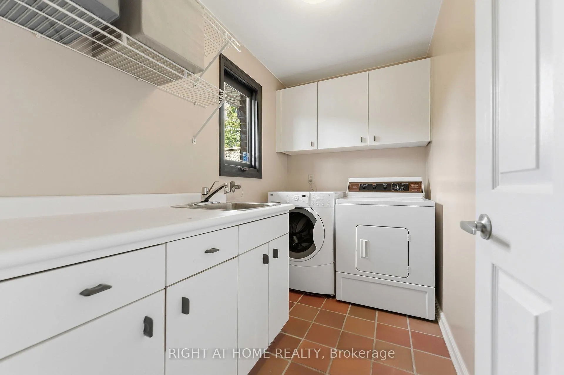 Photo 45 of 45 Banting Way, Ottawa, Kanata - Beaverbrook — HOMEH