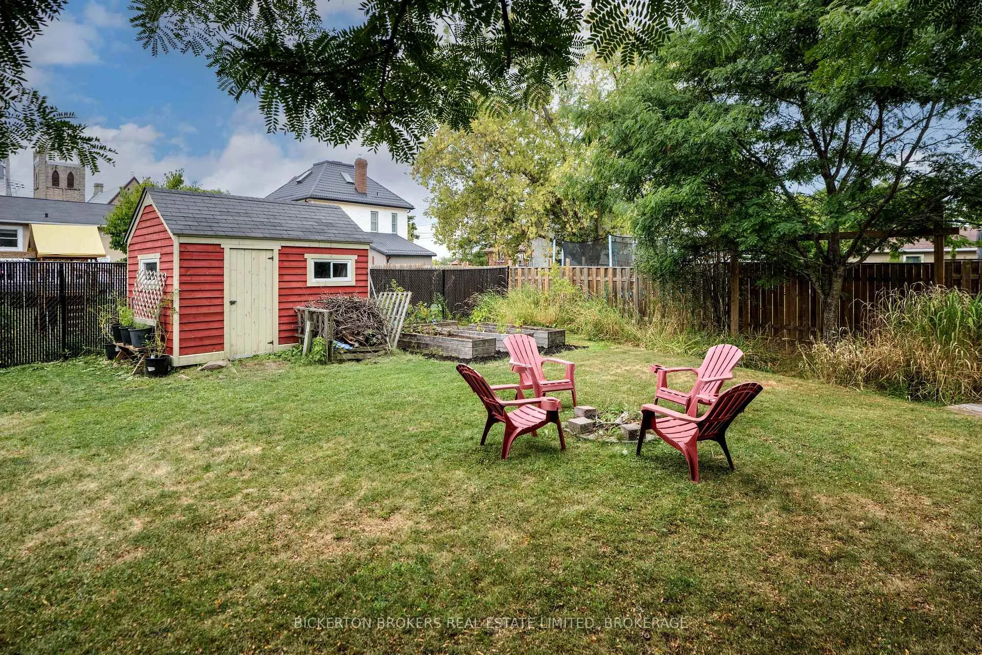 Photo 5 of 6 Yonge Street, Sundridge — HOMEH