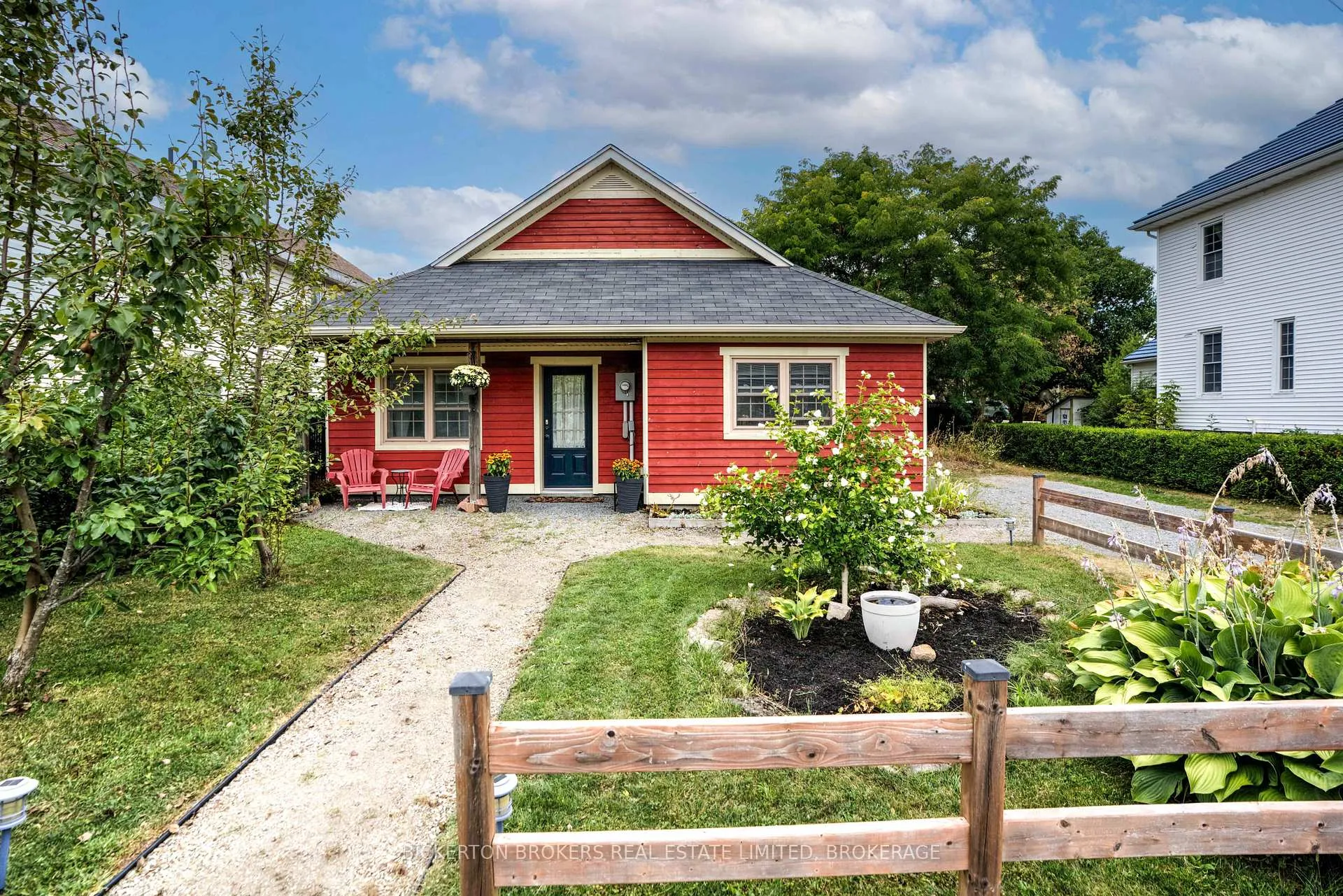 Photo 13 of 6 Yonge Street, Sundridge — HOMEH