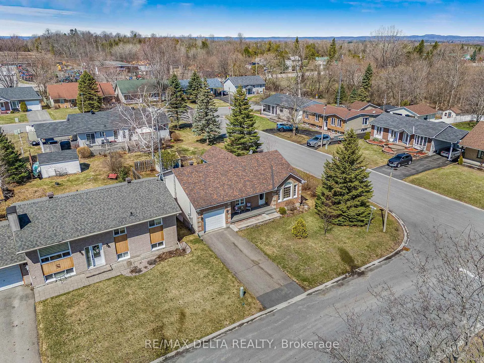 Photo 37 of 48 Stephens Street, Champlain, Vankleek Hill — HOMEH