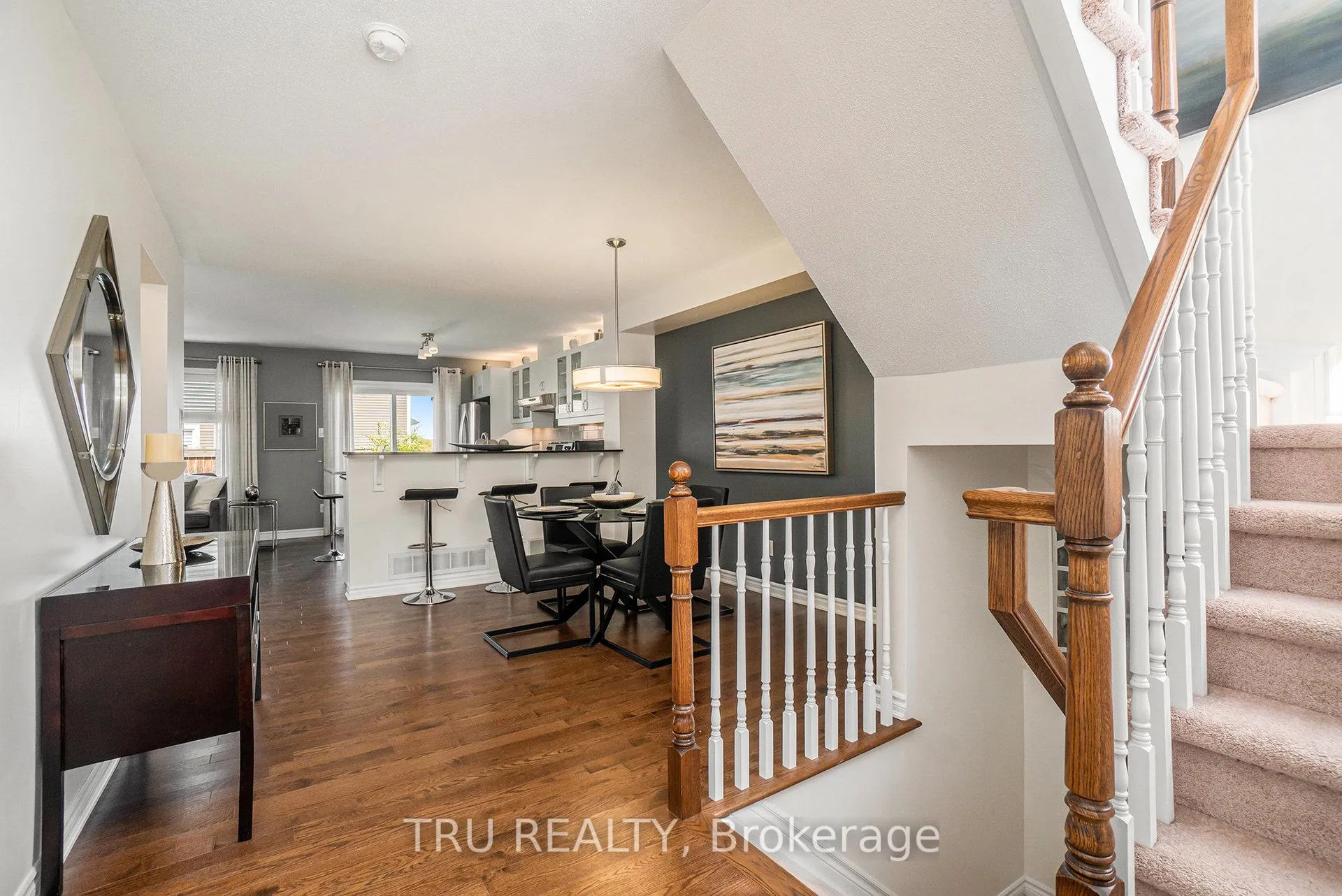 Photo 5 of 567 Millars Sound Way, Ottawa, Barrhaven - Half Moon Bay — HOMEH