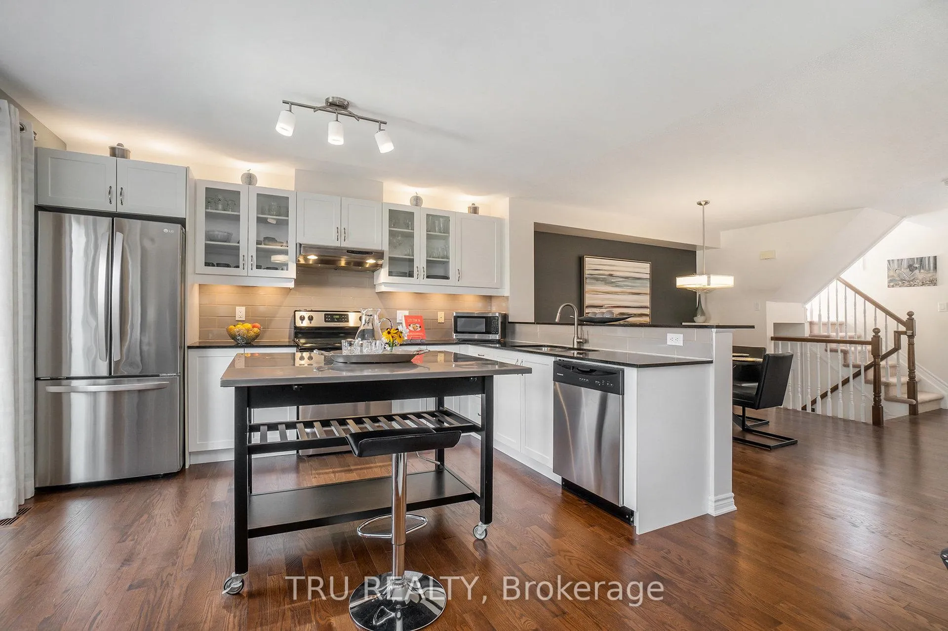 Photo 9 of 567 Millars Sound Way, Ottawa, Barrhaven - Half Moon Bay — HOMEH