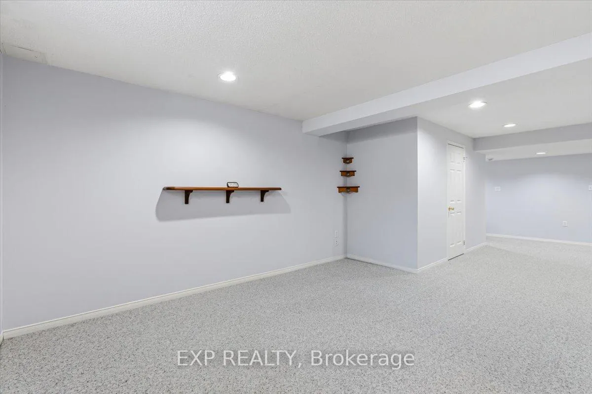 Photo 29 of Unit 14, 1111 Wilson Road N, Oshawa, Pinecrest — HOMEH