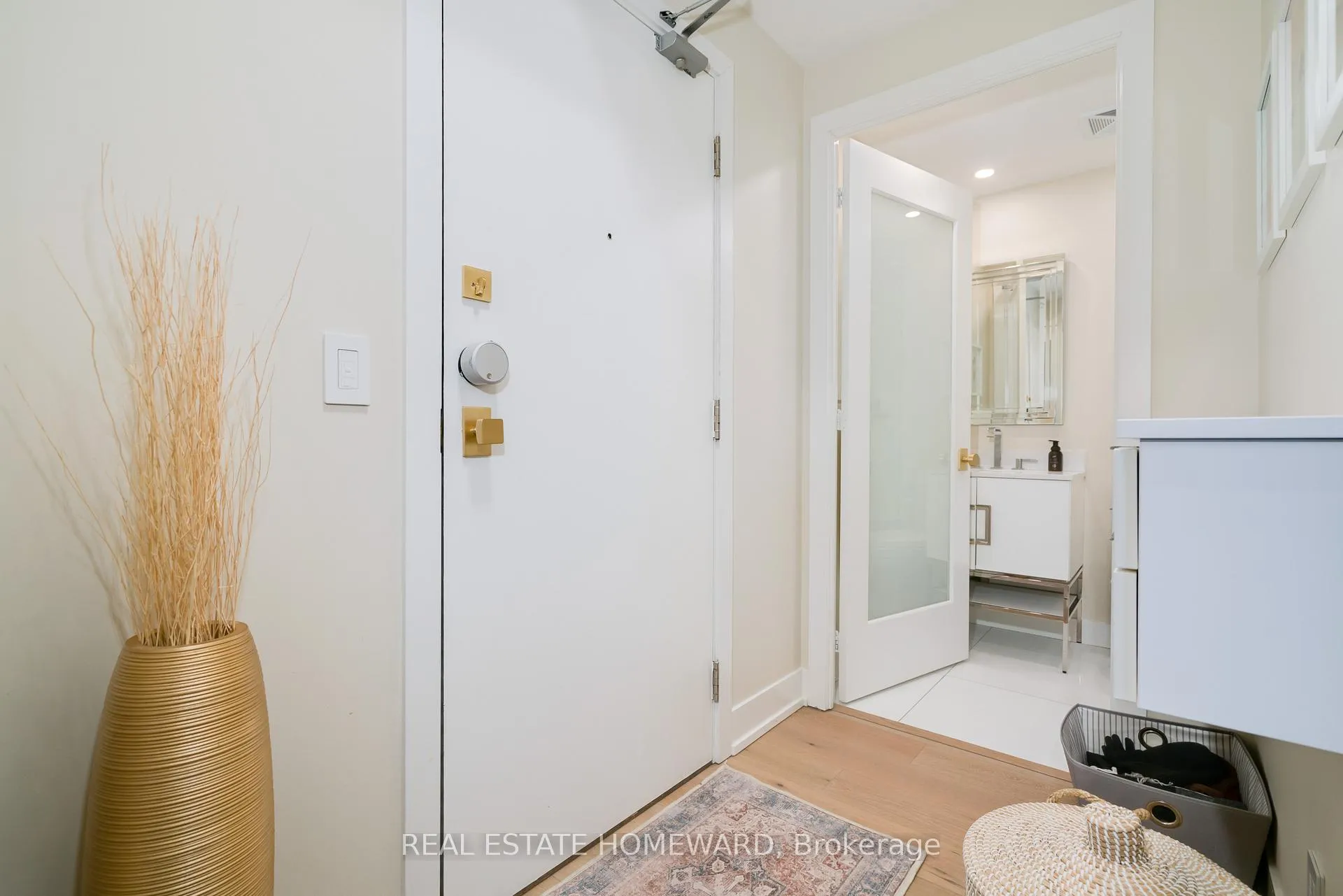 Photo 3 of Unit LPH03, 68 Merton Street, Toronto, Mount Pleasant West — HOMEH