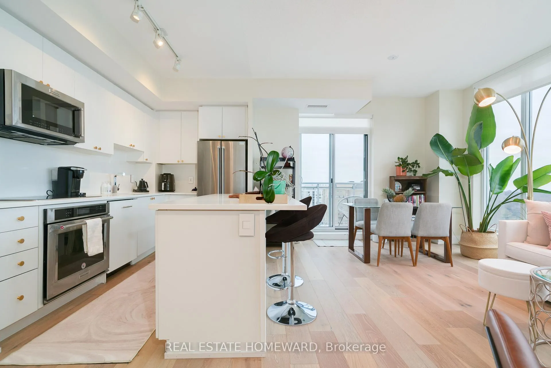 Photo 11 of Unit LPH03, 68 Merton Street, Toronto, Mount Pleasant West — HOMEH