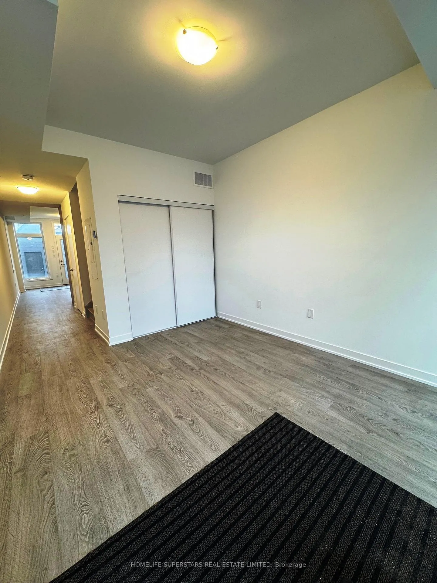 Photo 6 of 44 Turtle Island Road, Toronto, Englemount-Lawrence — HOMEH