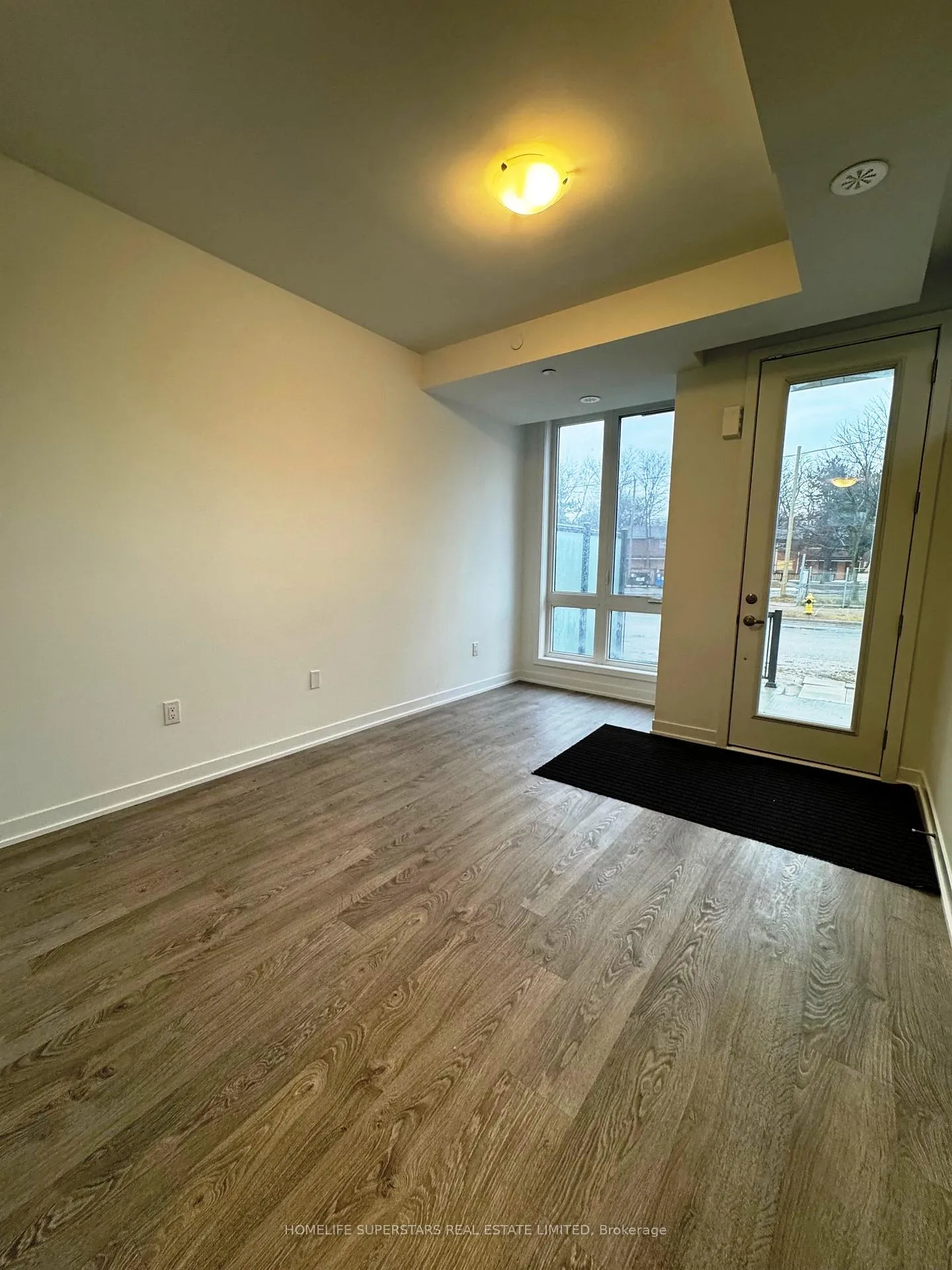 Photo 7 of 44 Turtle Island Road, Toronto, Englemount-Lawrence — HOMEH