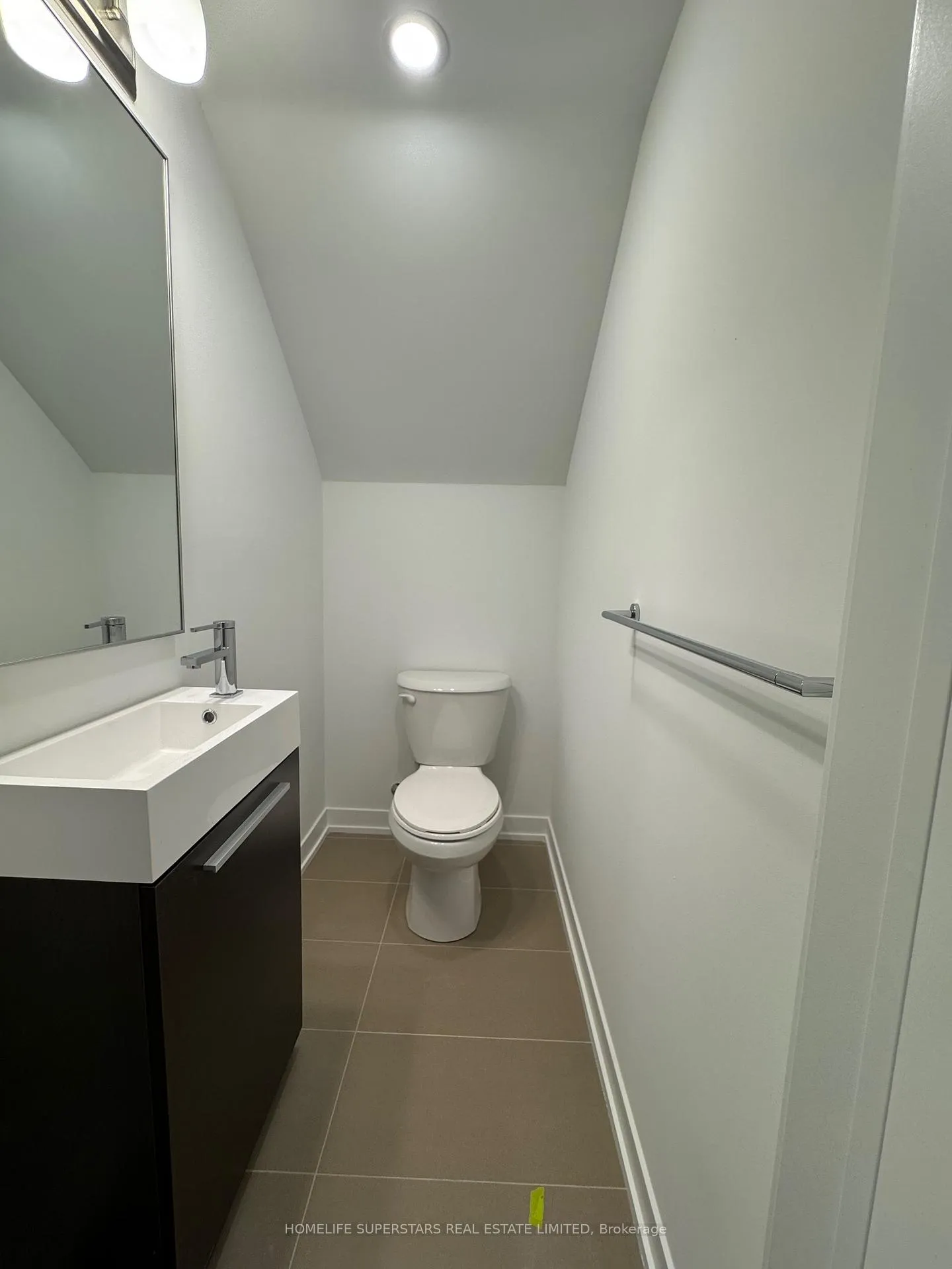 Photo 13 of 44 Turtle Island Road, Toronto, Englemount-Lawrence — HOMEH