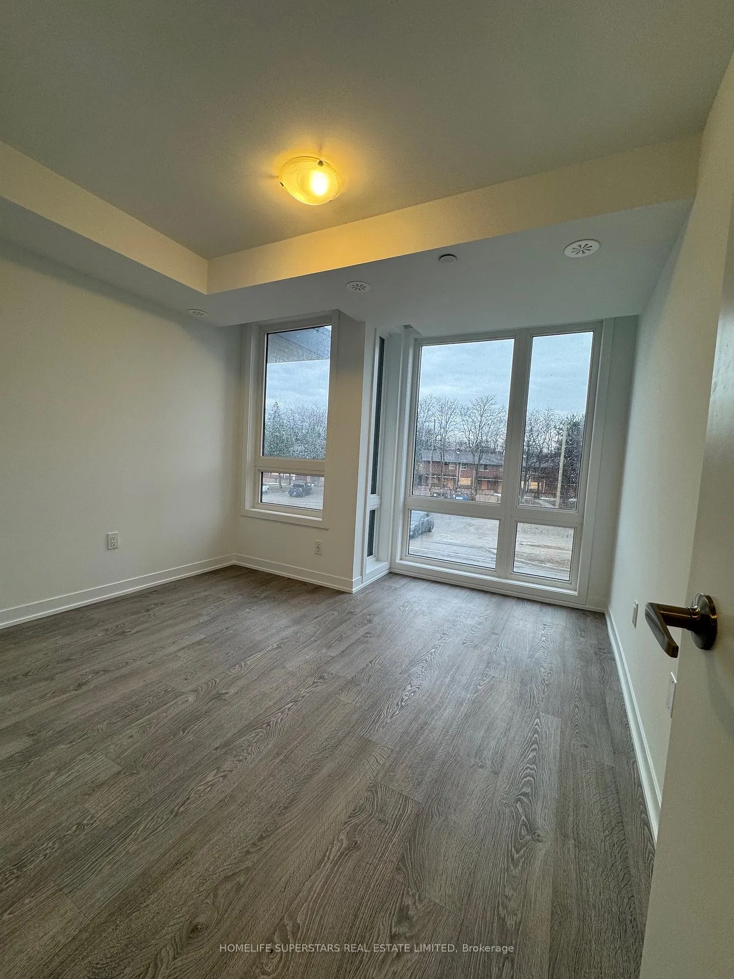 Photo 15 of 44 Turtle Island Road, Toronto, Englemount-Lawrence — HOMEH