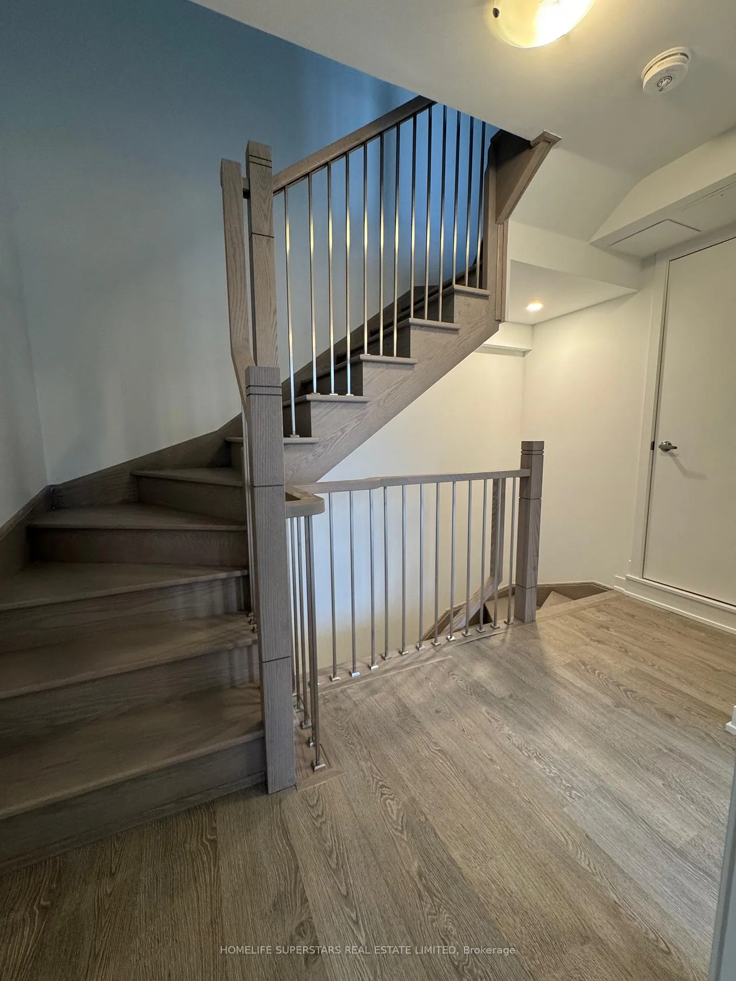 Photo 17 of 44 Turtle Island Road, Toronto, Englemount-Lawrence — HOMEH