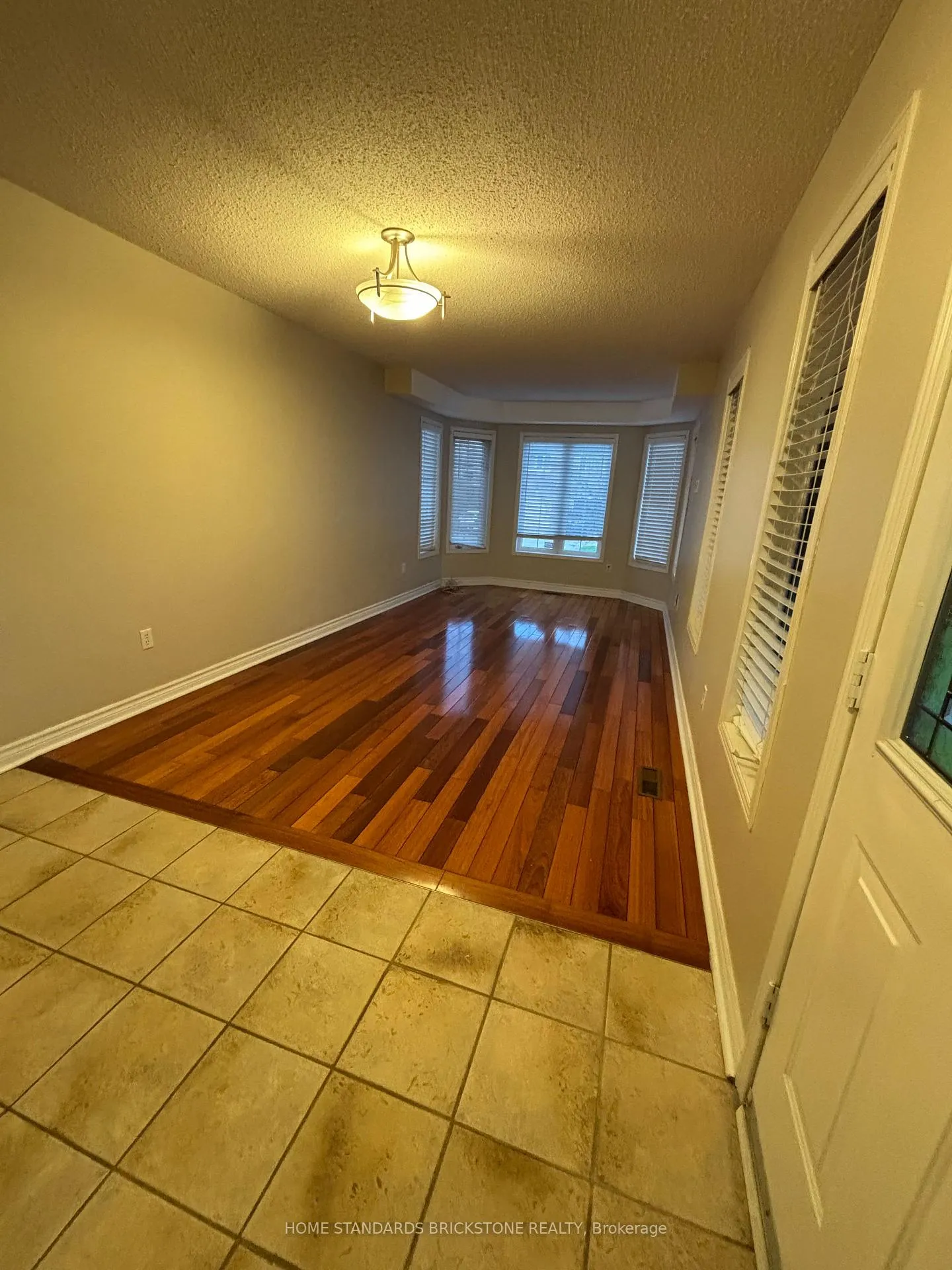 Photo 6 of 1 Sugarforest Drive, Vaughan, Patterson — HOMEH