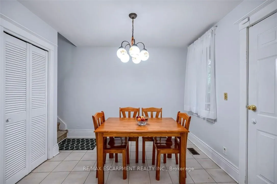 Photo 12 of 30 Webber Avenue, Hamilton, Stinson — HOMEH