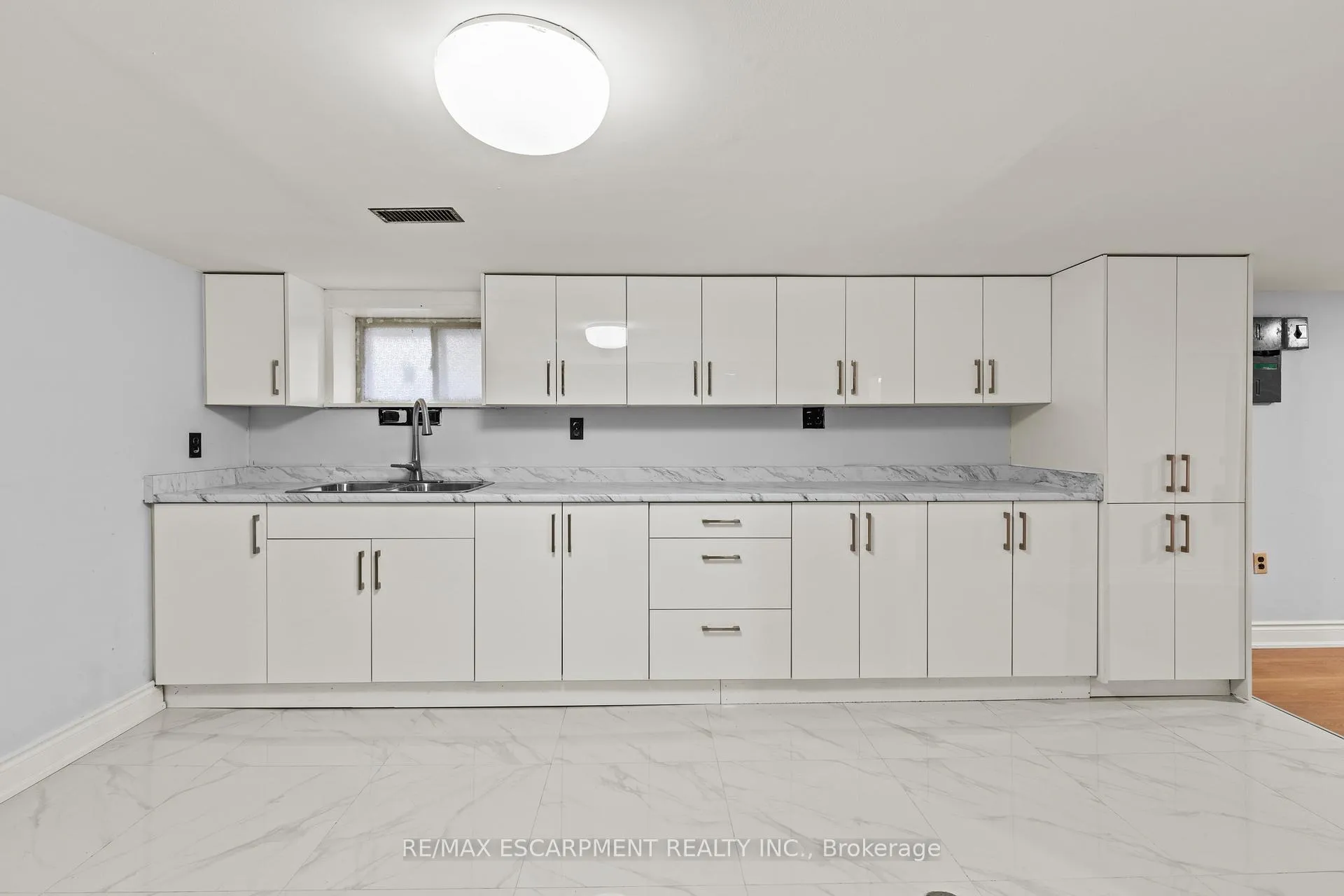 Photo 16 of 30 Webber Avenue, Hamilton, Stinson — HOMEH