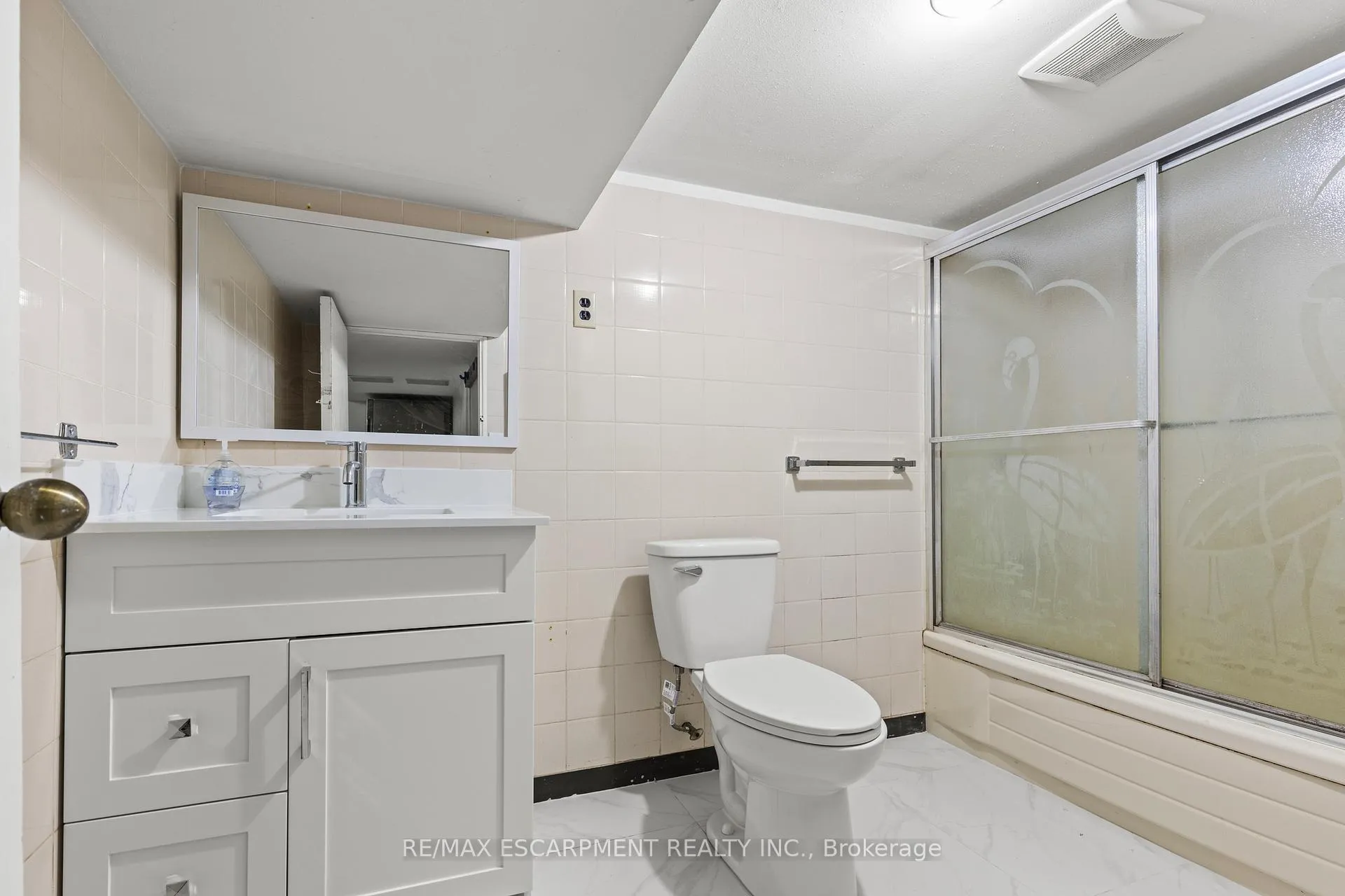 Photo 22 of 30 Webber Avenue, Hamilton, Stinson — HOMEH