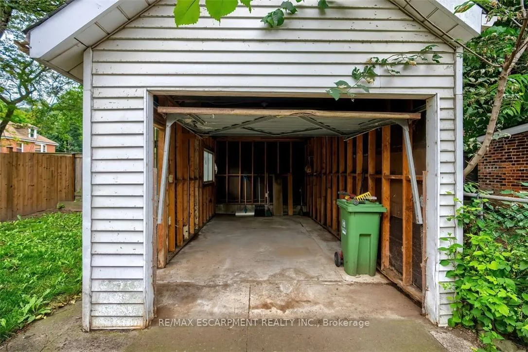 Photo 31 of 30 Webber Avenue, Hamilton, Stinson — HOMEH