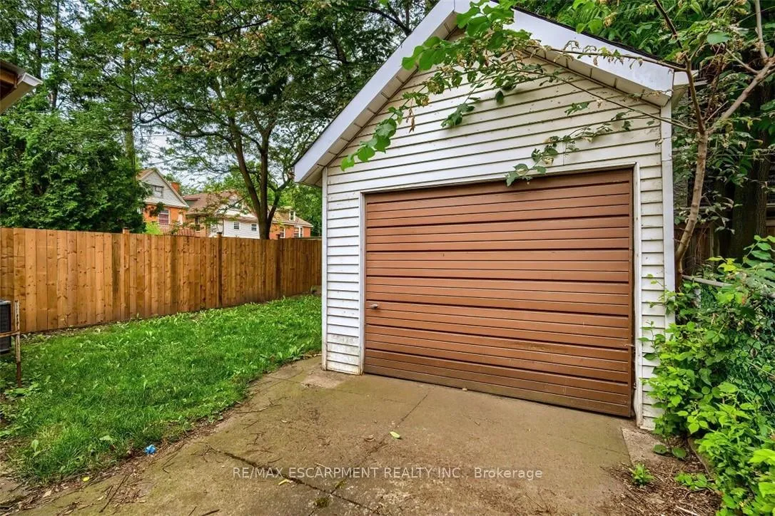 Photo 32 of 30 Webber Avenue, Hamilton, Stinson — HOMEH