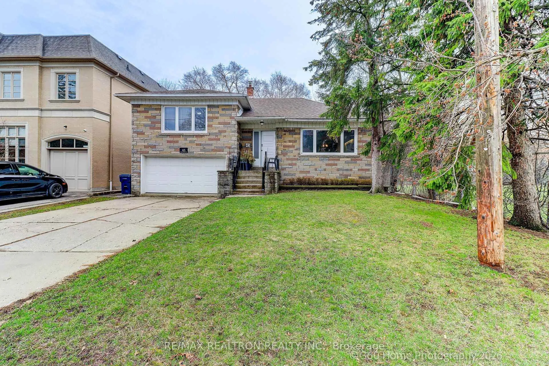 Photo 1 of 45 Frontenac Drive, Toronto, Bedford Park-Nortown — HOMEH