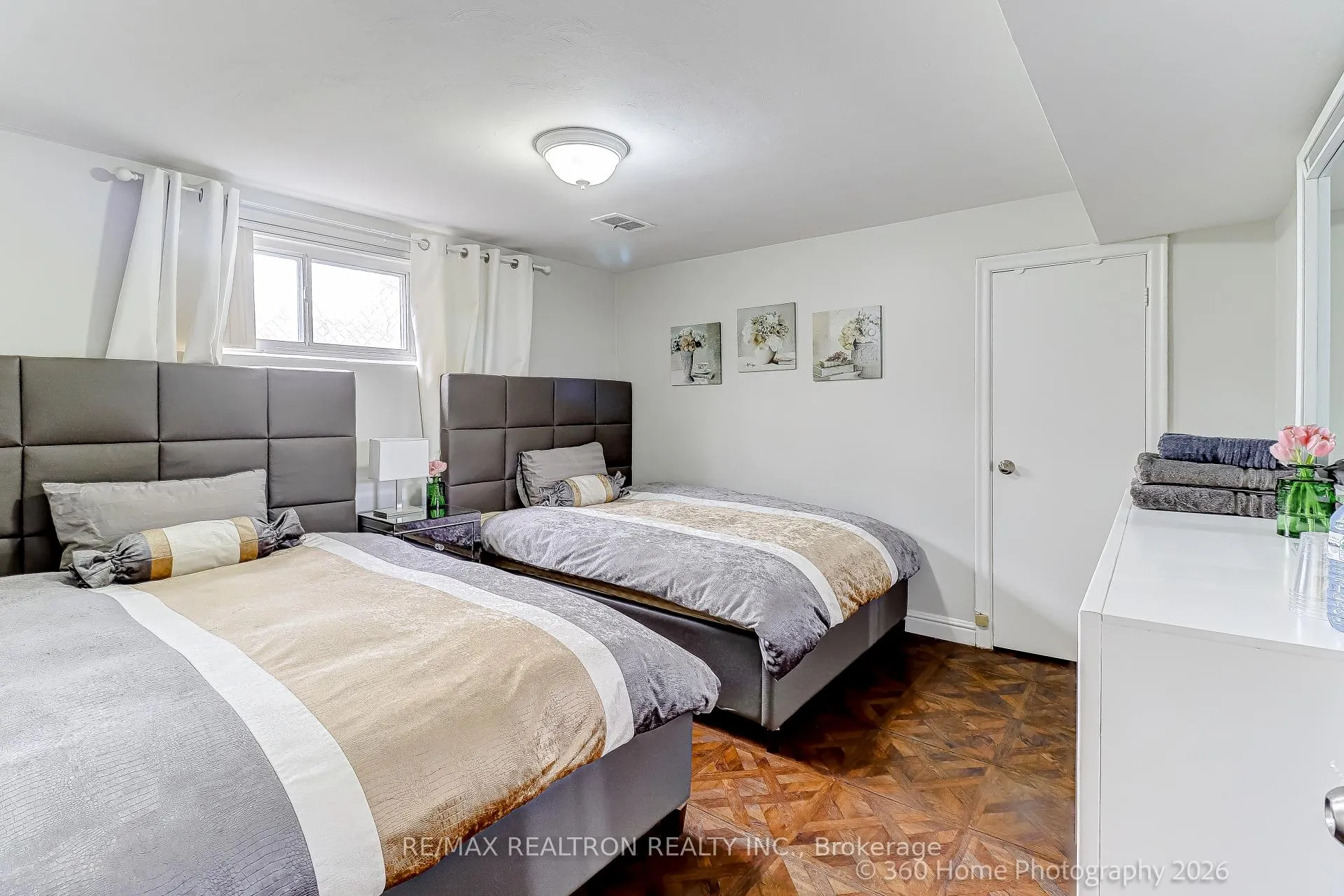 Photo 18 of 45 Frontenac Drive, Toronto, Bedford Park-Nortown — HOMEH
