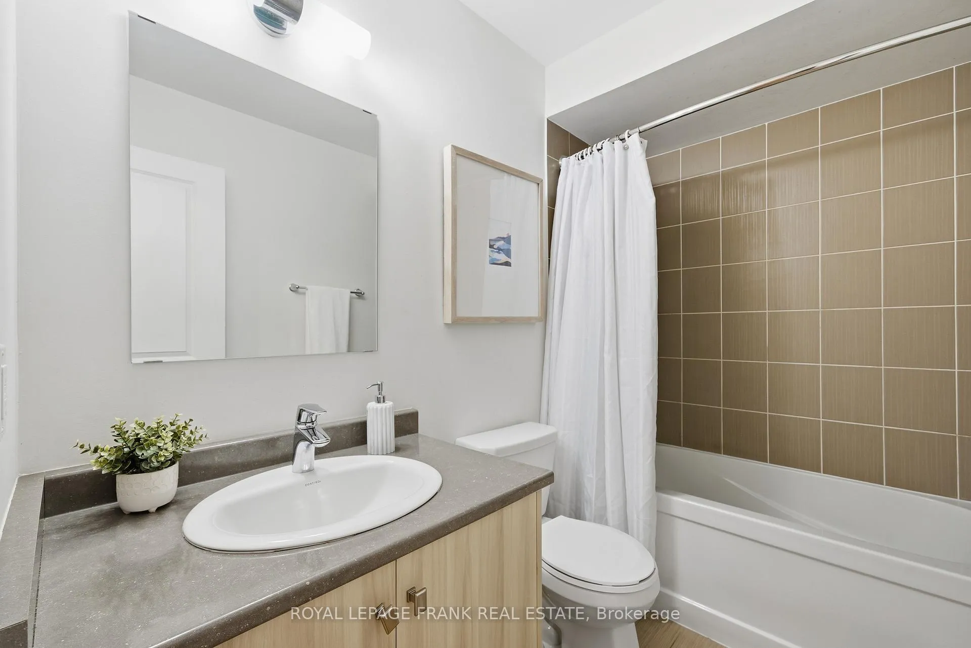 Photo 19 of Unit 65, 33 Donald Fleming Way, Whitby, Pringle Creek — HOMEH