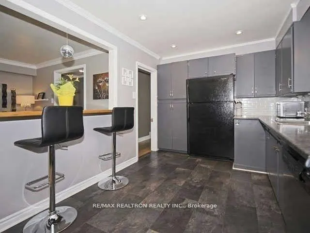 Photo 9 of Unit Upper, 325 Cochrane Street, Whitby, Downtown Whitby — HOMEH