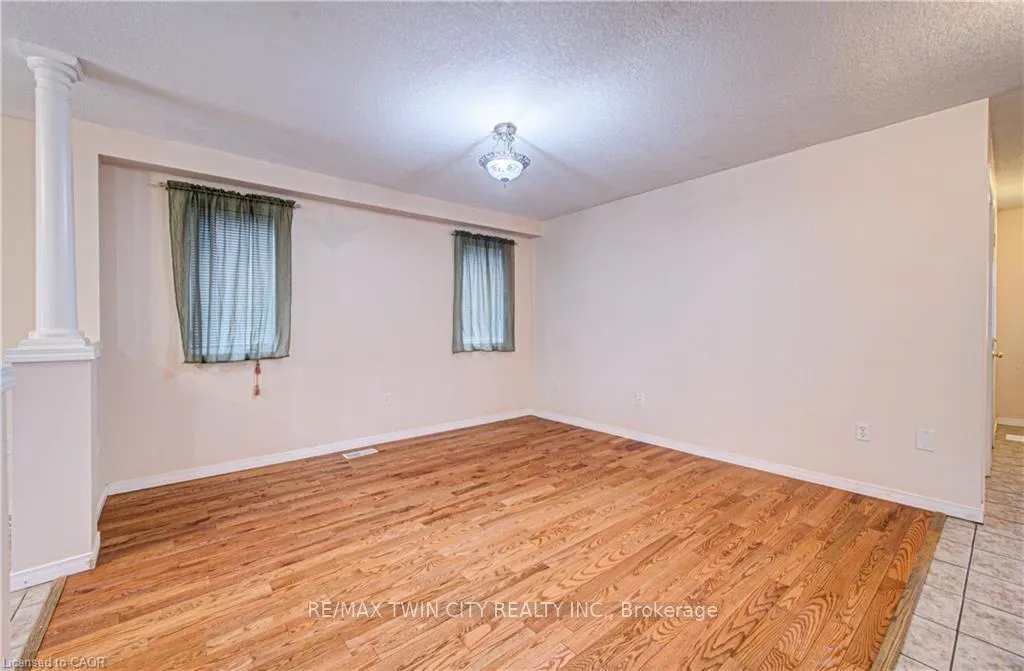 Photo 6 of 93 Edgemere Drive, Cambridge — HOMEH