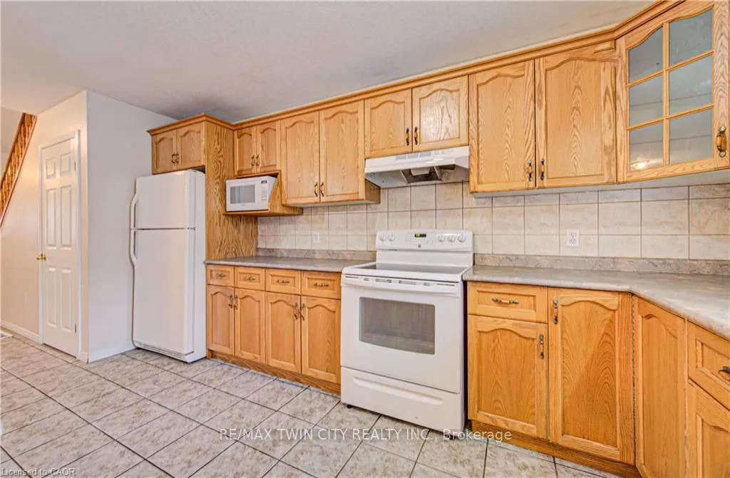 Photo 9 of 93 Edgemere Drive, Cambridge — HOMEH