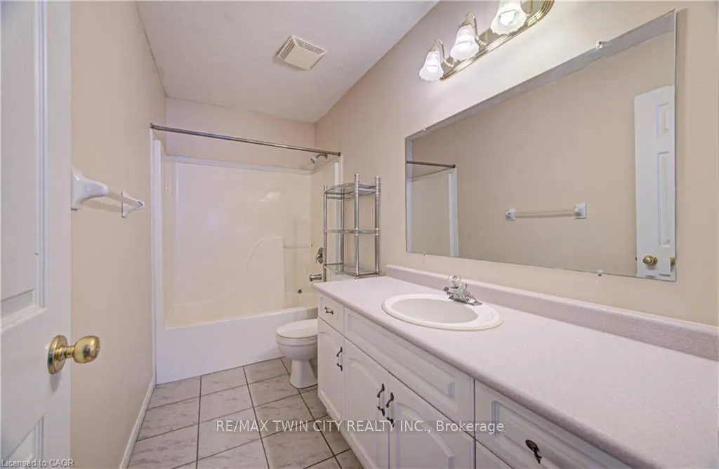 Photo 15 of 93 Edgemere Drive, Cambridge — HOMEH