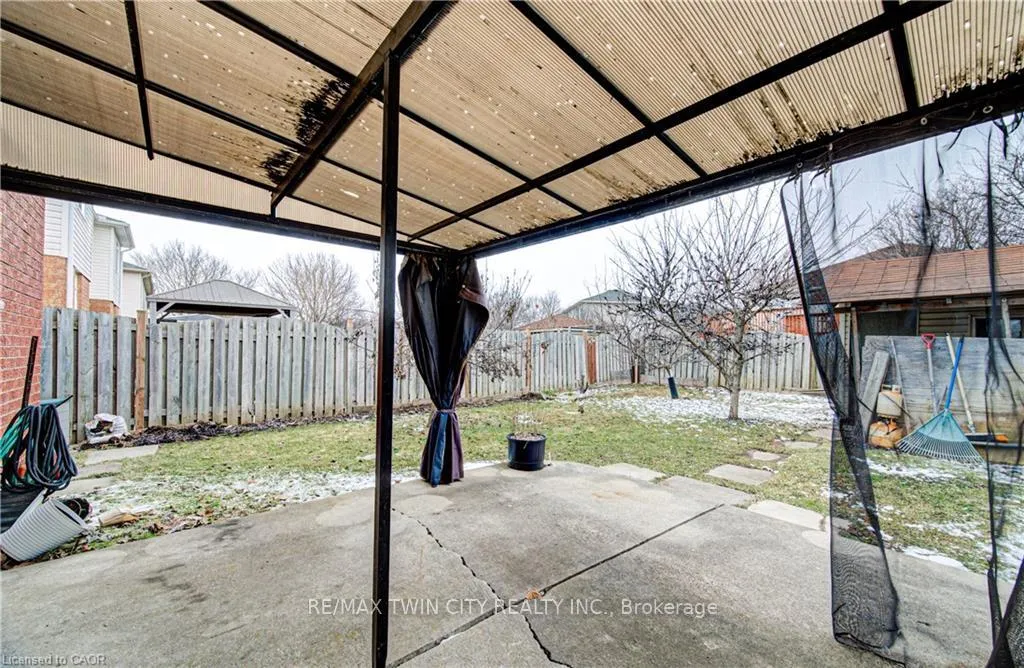 Photo 21 of 93 Edgemere Drive, Cambridge — HOMEH